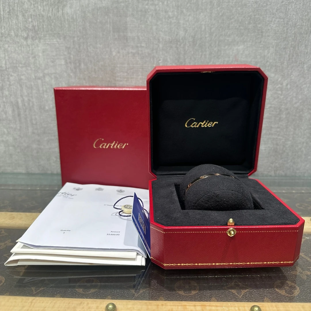 99新 Cartier/卡地亚 love系列宽版开口17码手镯 18640