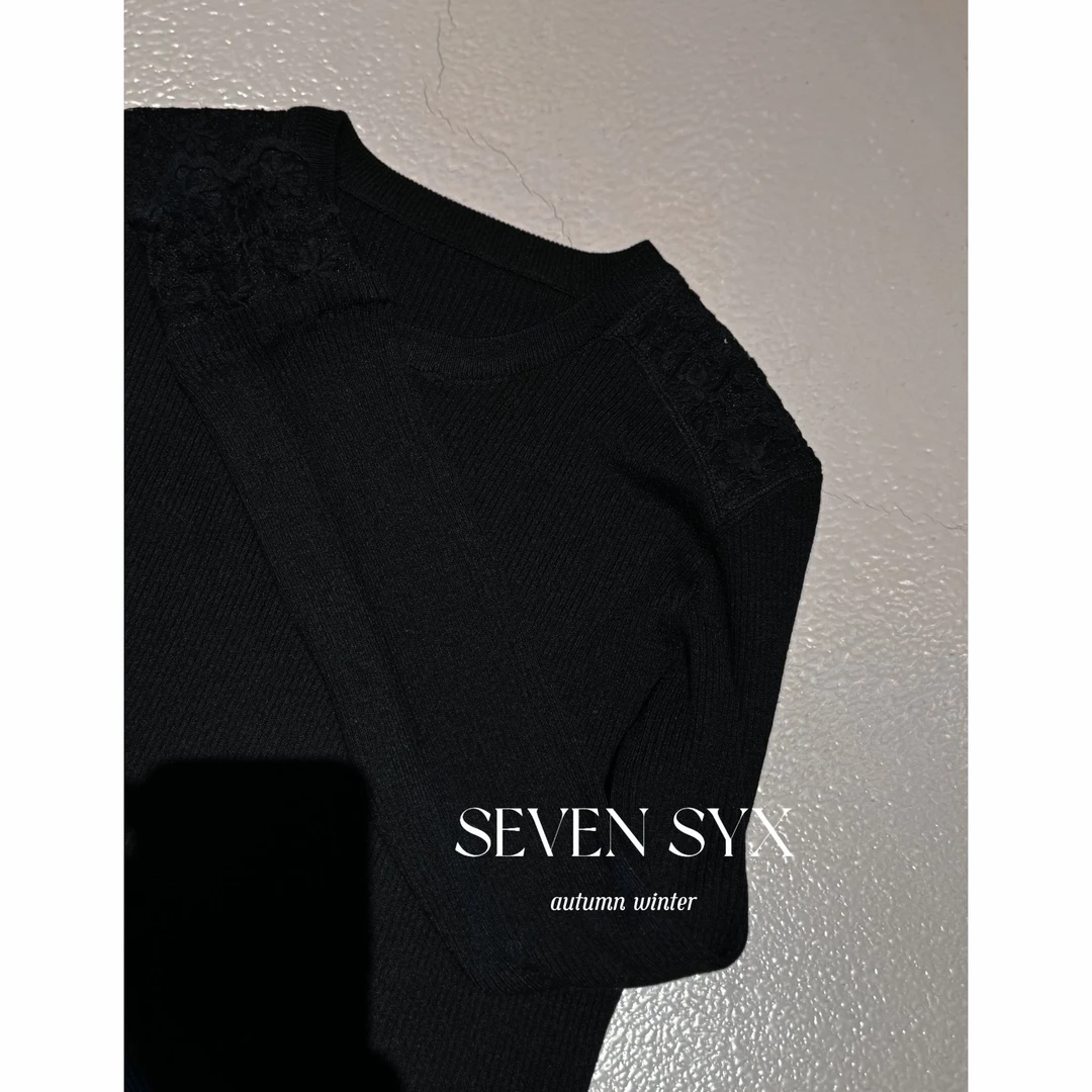 【蕾丝花边打底衫】修身 显瘦 软糯 针织衫  百搭 蕾丝 花边打底衫