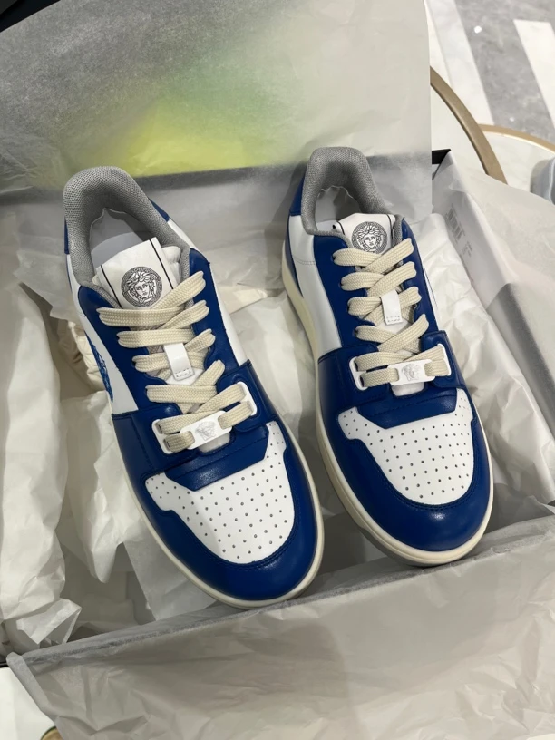 全新未使用 Versace/范思哲 凡凡欧奢男士美杜莎系带鞋回国3周
