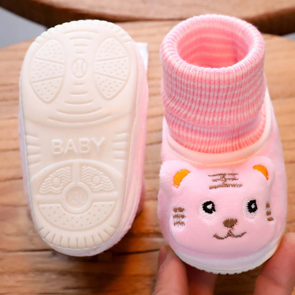 男女宝宝软底鞋一脚蹬冬季新生婴幼儿棉鞋加厚保暖冬季保暖加厚