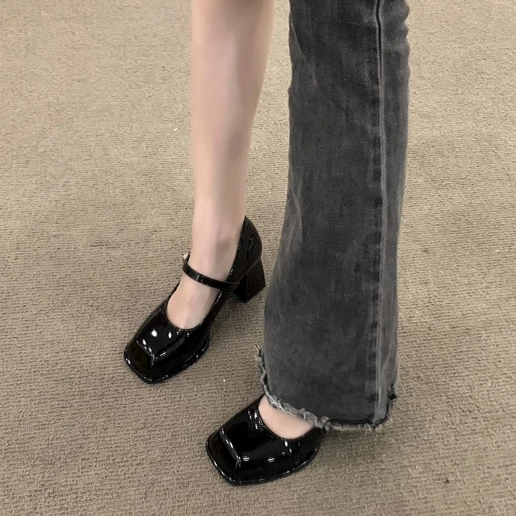 玛吉珍小皮鞋女春秋2024新款方跟赫本法式玛丽珍鞋百搭粗跟高跟鞋