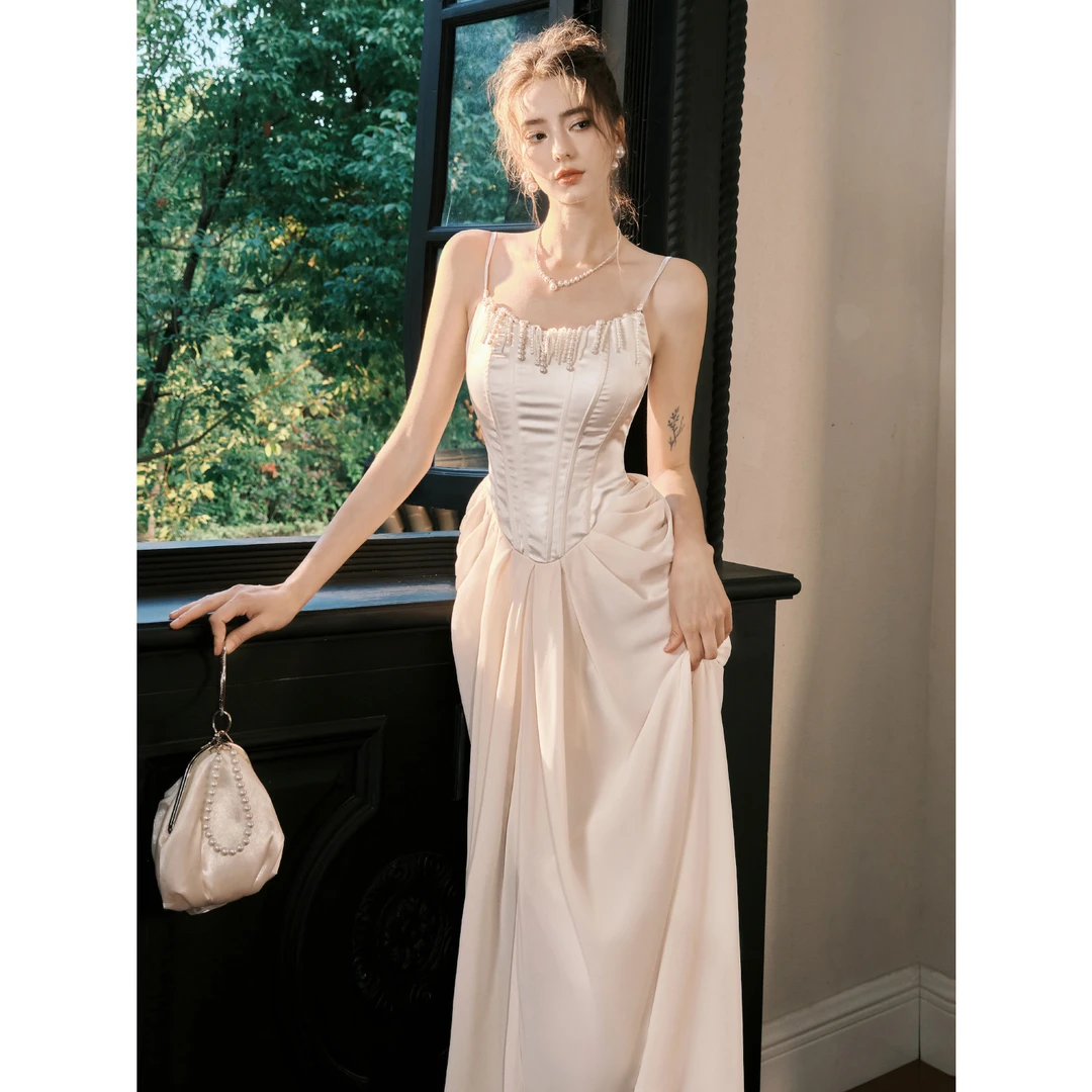 GJFD【珍珠少女】法式珍珠吊坠鱼骨连衣裙轻奢缎面轻奢千金长裙