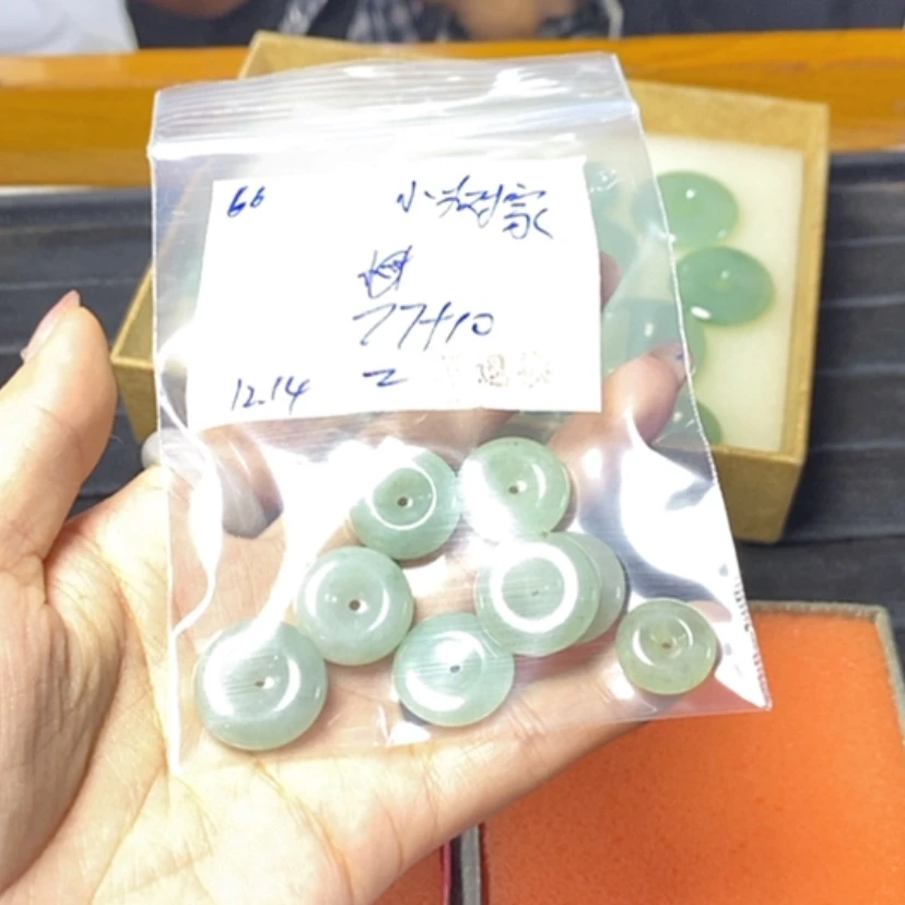 【闪购商品】定制翡翠未镶嵌小*家