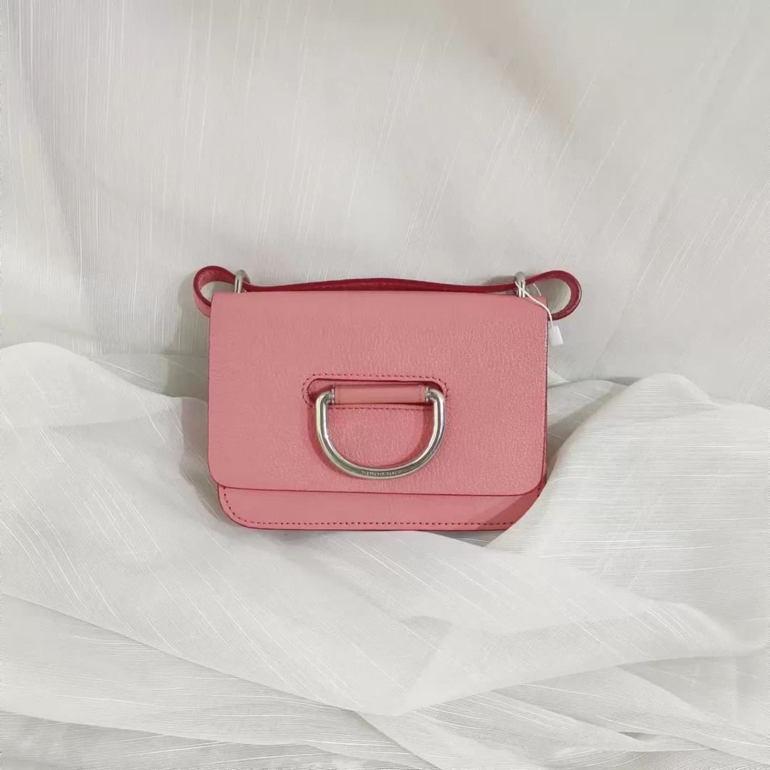 95新 BURBERRY/博柏利 帝爵奢品/95新/BURBERRY/粉色全皮斜挎包