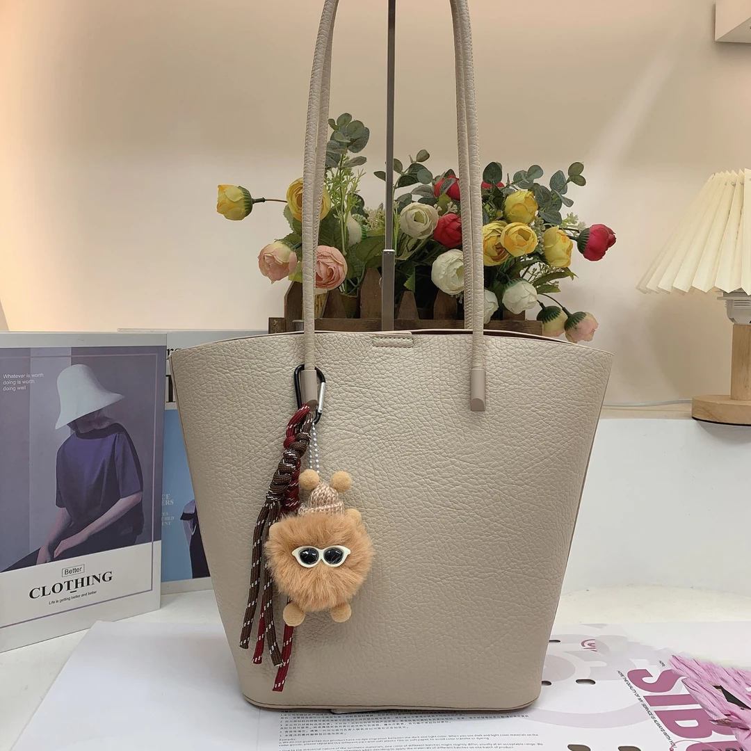 高品质荔枝纹牛皮水桶托特包2024秋冬简约休闲时尚百搭单肩腋下包