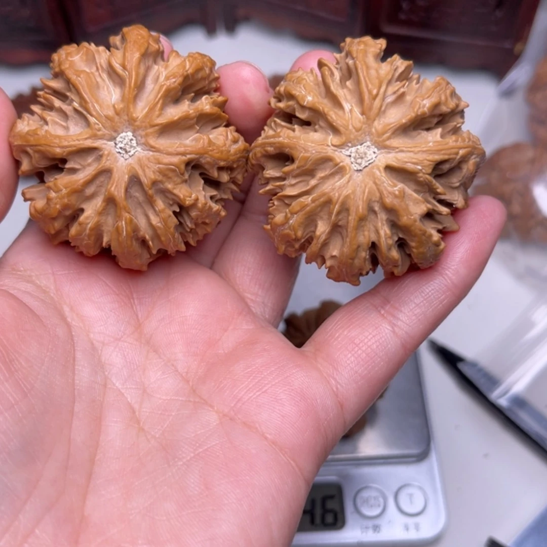 【闪购商品】文玩核桃把件24