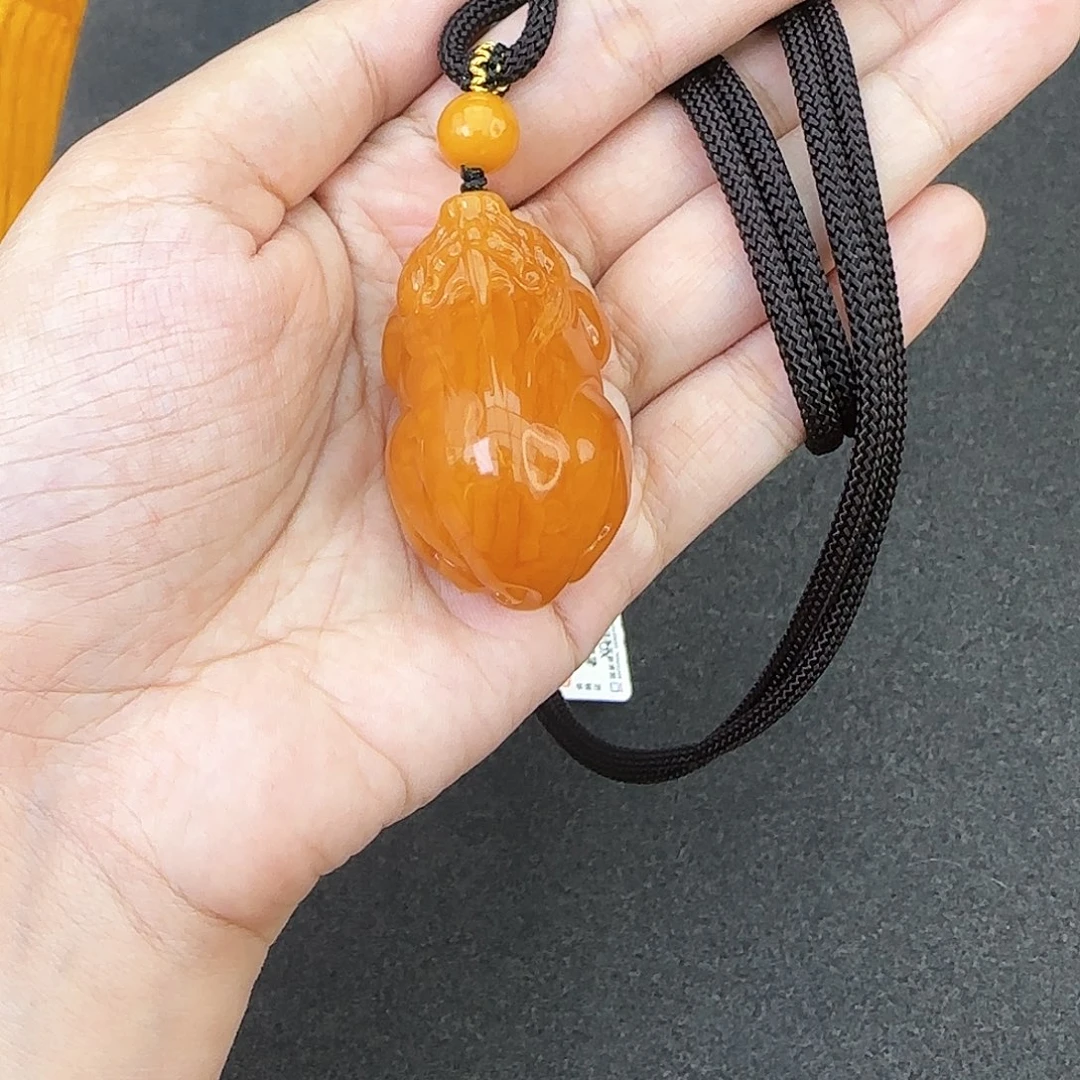 琥珀颈饰未镶嵌吊坠