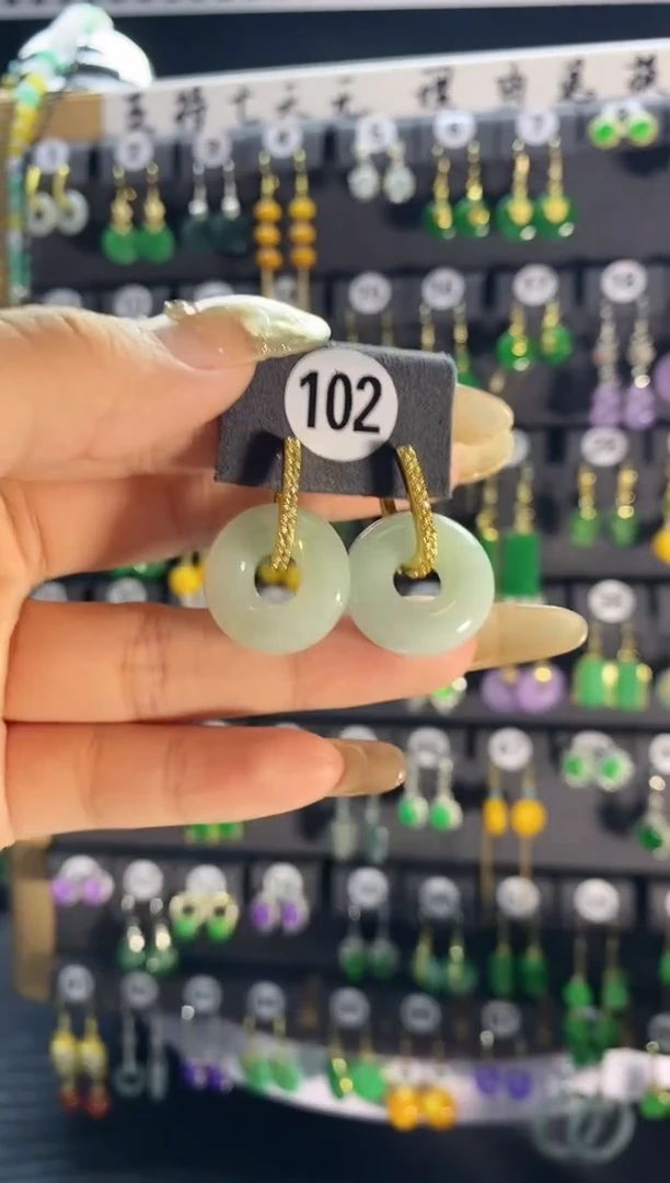 【闪购商品】翡翠颈饰银S925镶嵌102..