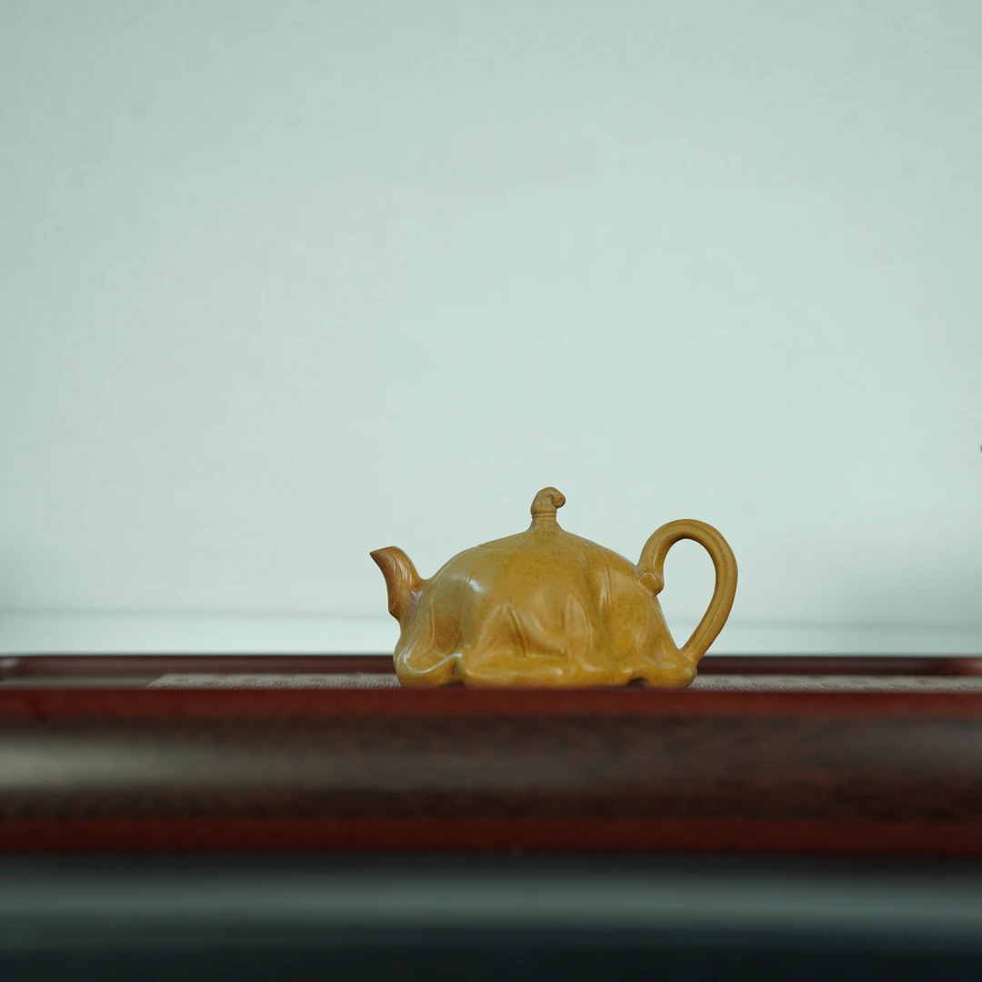 【段泥荷叶】宜兴老段泥紫砂原矿原料手工壶荷叶紫砂壶