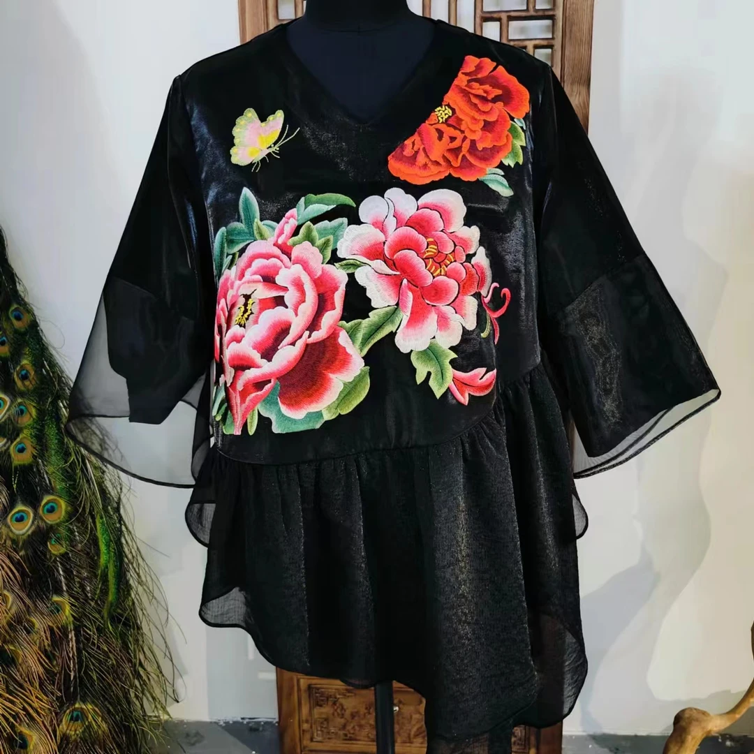 凤徕兮私人定制v领黑底牡丹刺绣拼接荷叶边上衣LS053-7
