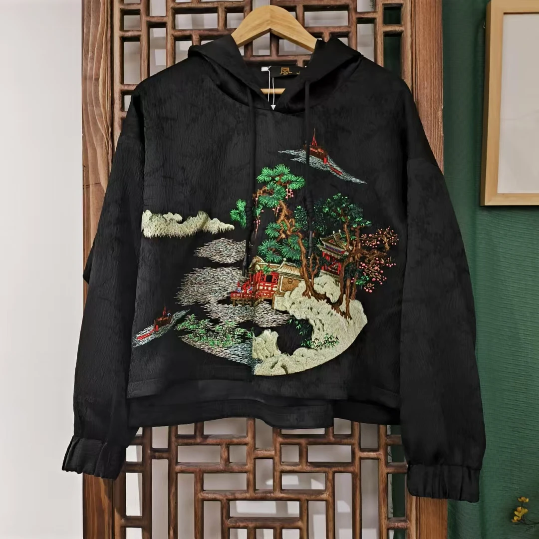 凤徕兮私人定制黑底山水庭院刺绣短款带帽卫衣（LS119-9）短