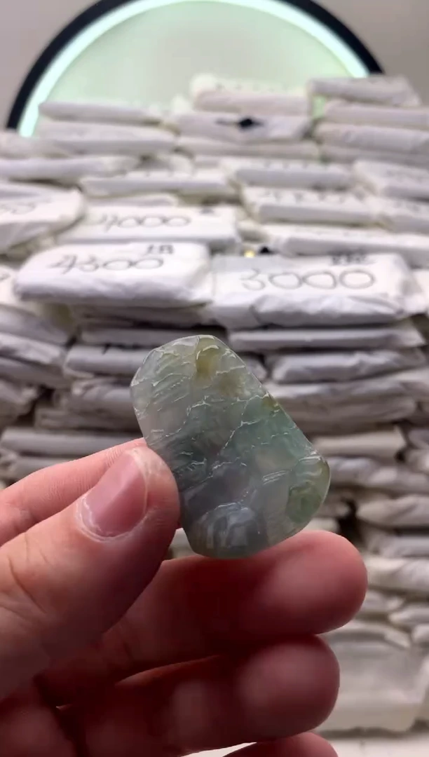 【闪购商品】翡翠颈饰未镶嵌小山水【品质一般介意慎拍】