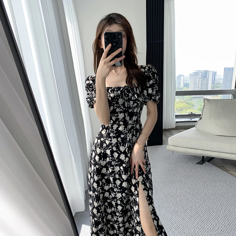 黑色碎花连衣裙女2024夏新款高级感法式显瘦方领开叉长裙6843