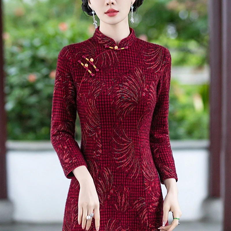 秋冬旗袍加厚国风2024新款老上海贵夫人妈妈日常红色水貂绒连衣裙