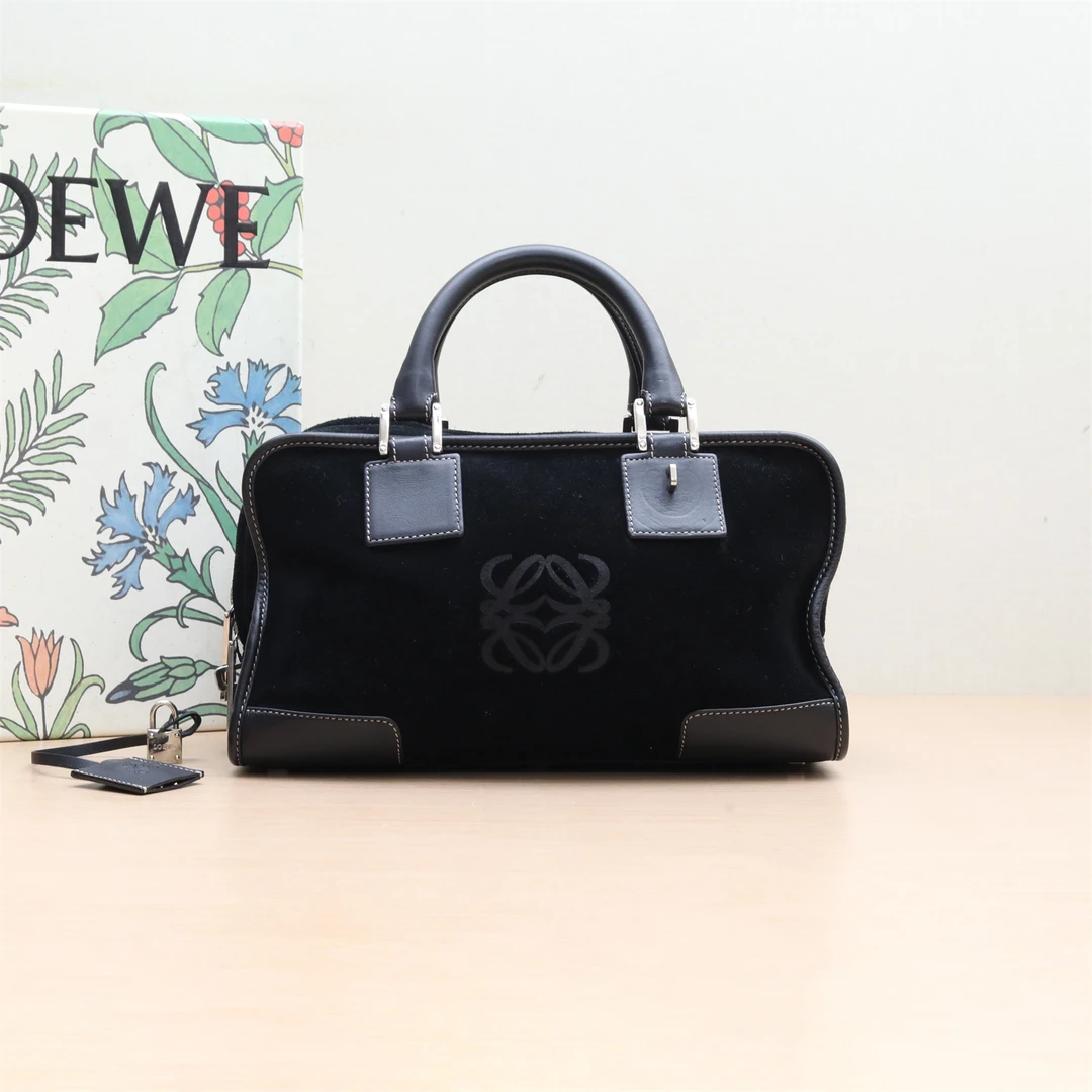 95新 LOEWE/罗意威 新粉黑黑 P234865180手提 保龄球 单肩包