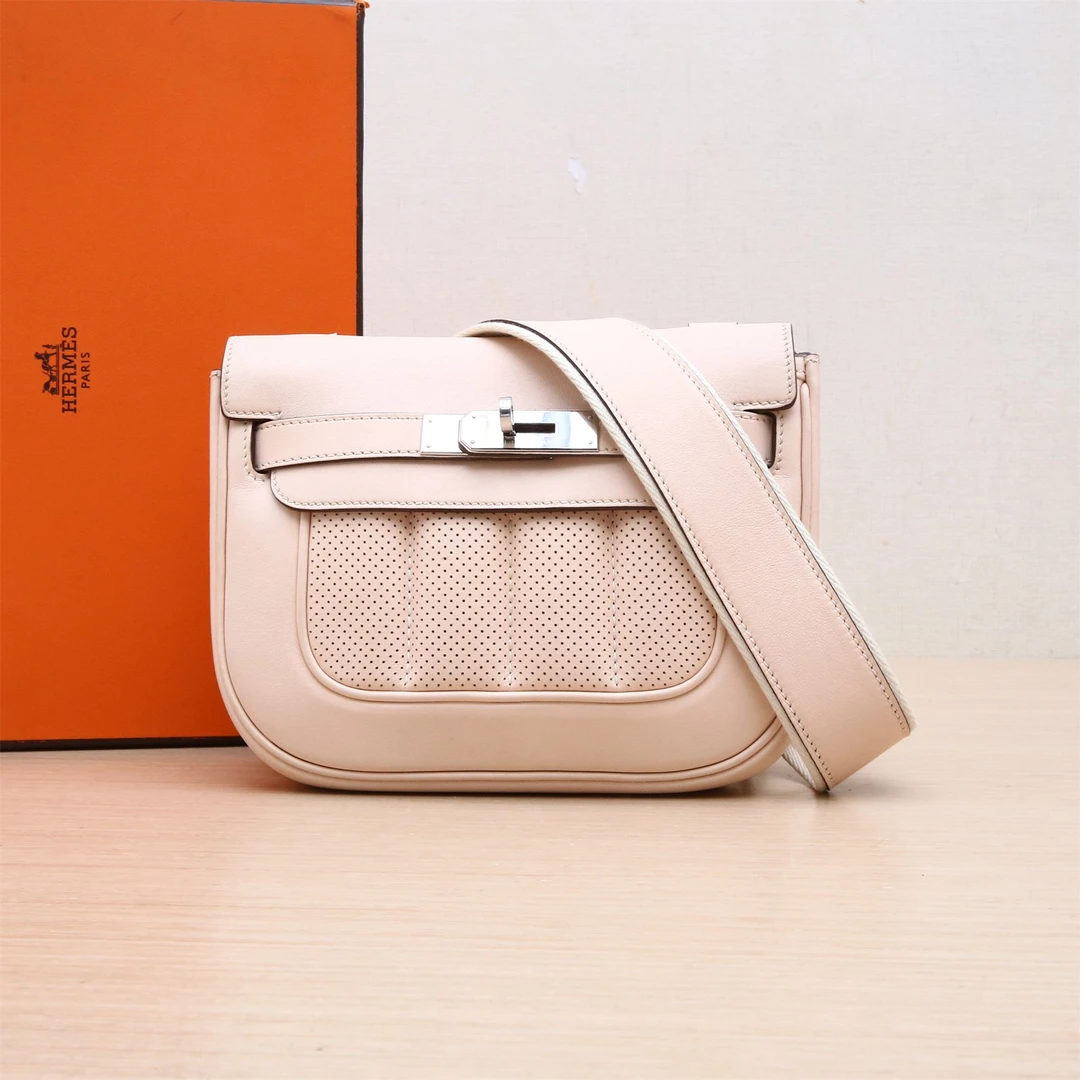 95新 Hermes/爱马仕 小花攀攀Berline Mini 20 P1蔷薇粉 S皮 X刻