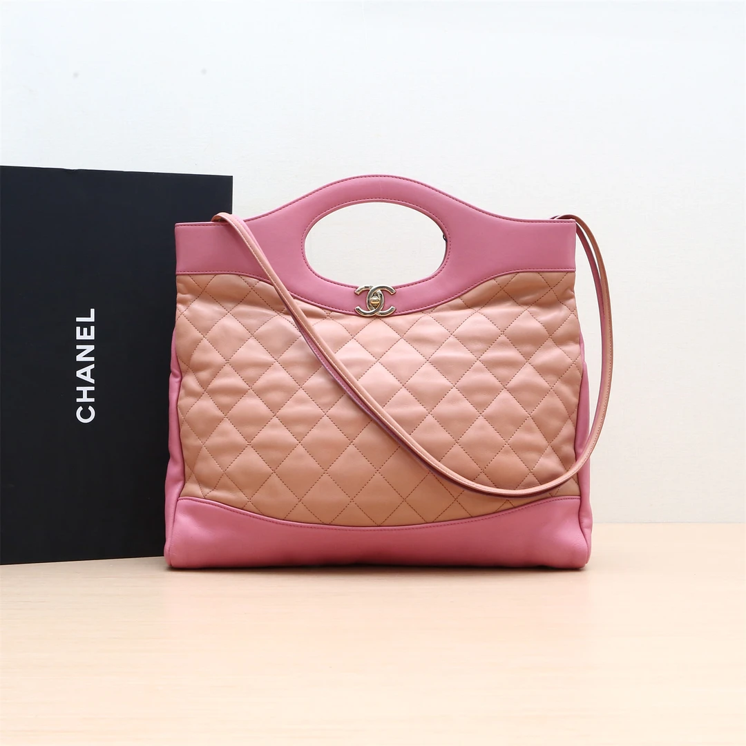 95新 Chanel/香奈儿 新粉黑黑 P23414071731Bag 大号 横版 单肩包