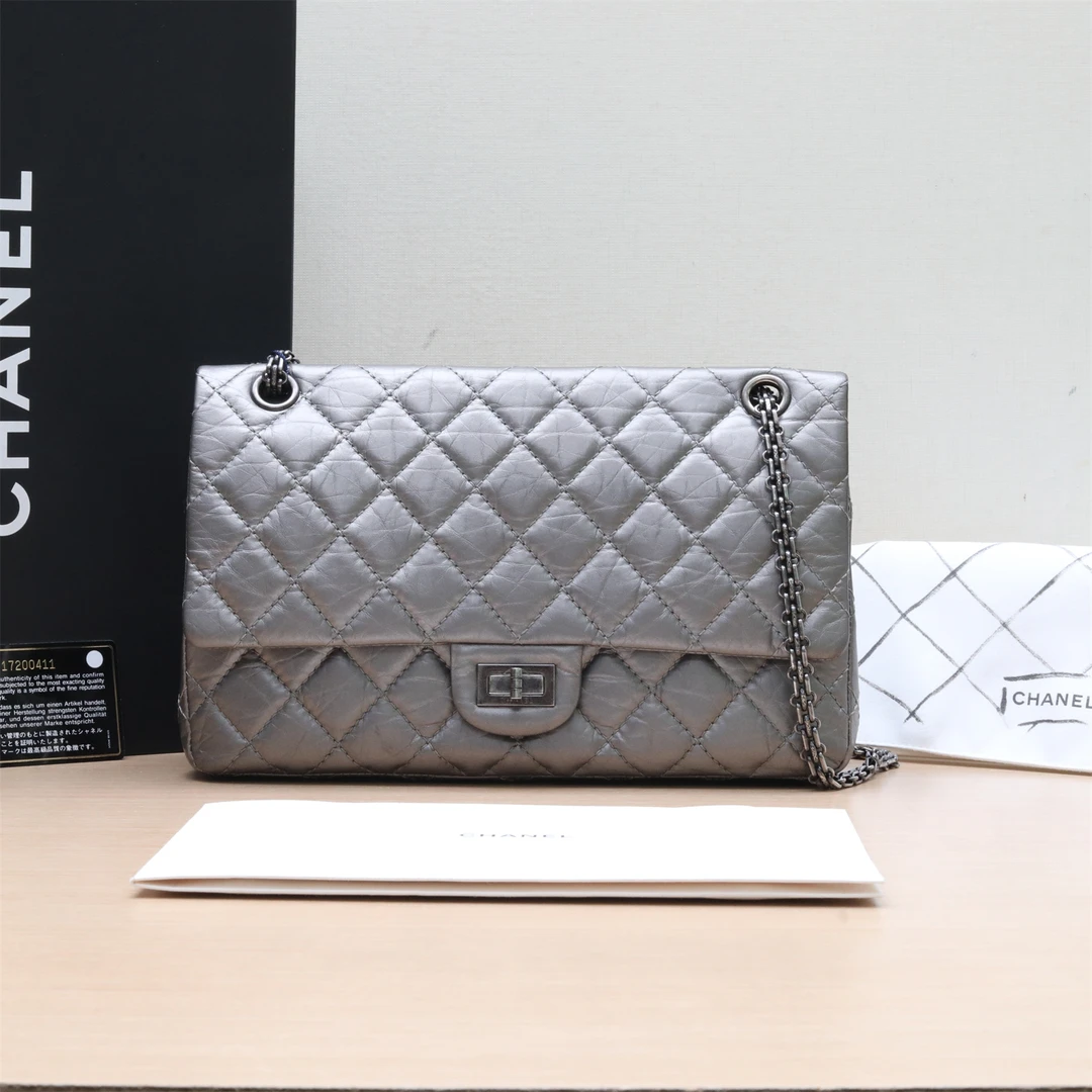 95新 Chanel/香奈儿 小花攀攀2.55 大号 28cm 灰色 皮革C 17开