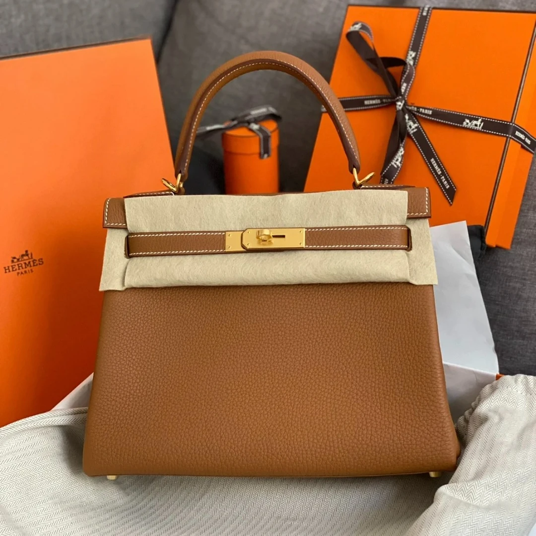 99新 Hermes/爱马仕 小花6珊 Kelly 28 金棕 Togo皮 Y刻 金扣包