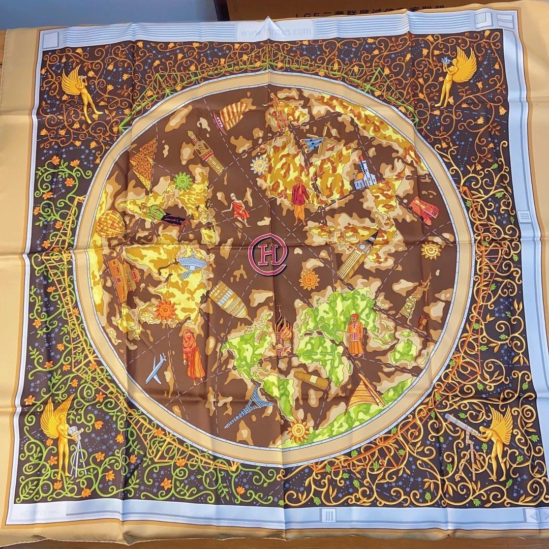99新 Hermes/爱马仕 小花攀攀P234347784 丝巾 地球村 90cm