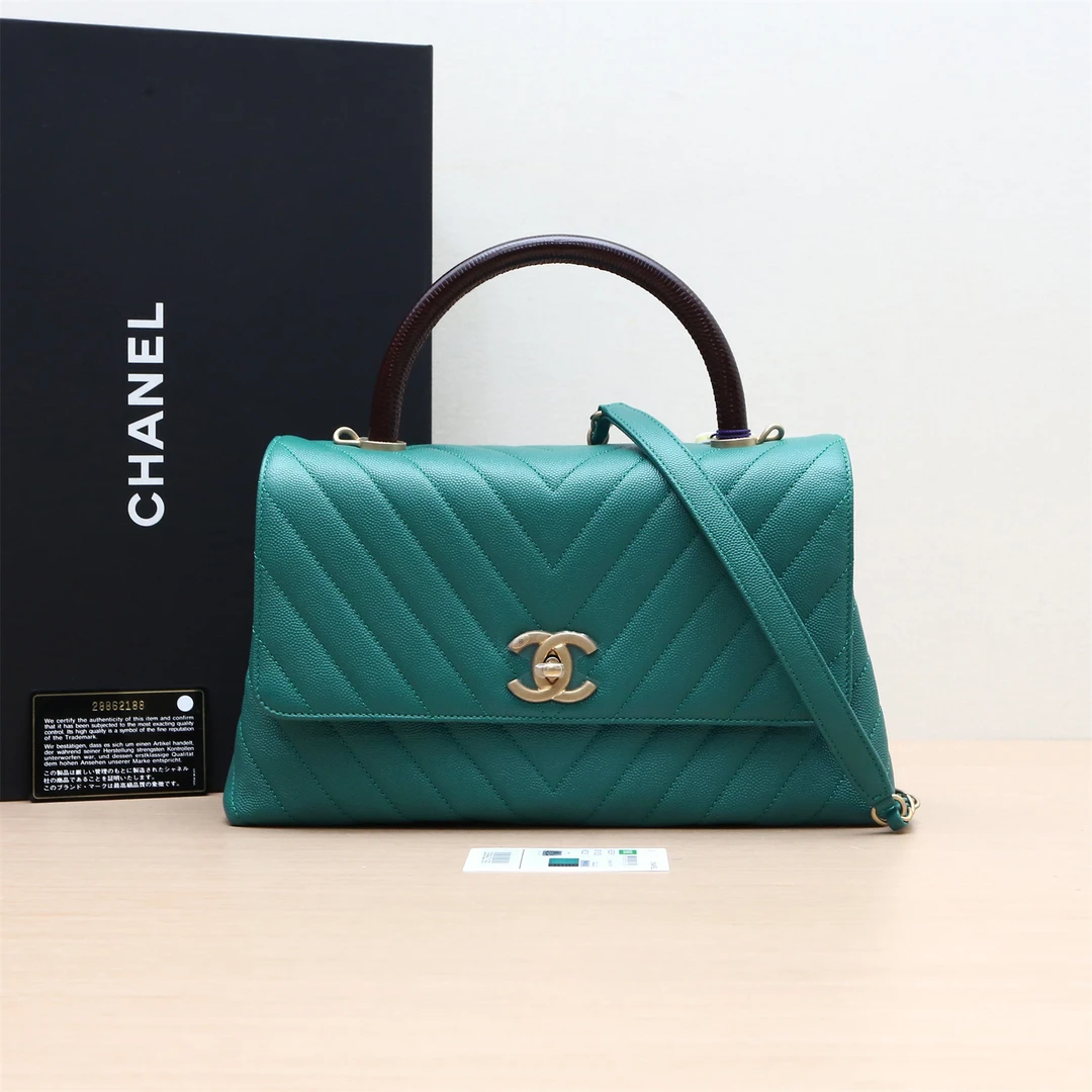 95新 Chanel/香奈儿 黑黑精选 CocoHandle 中号 蓝色荔枝皮28开包