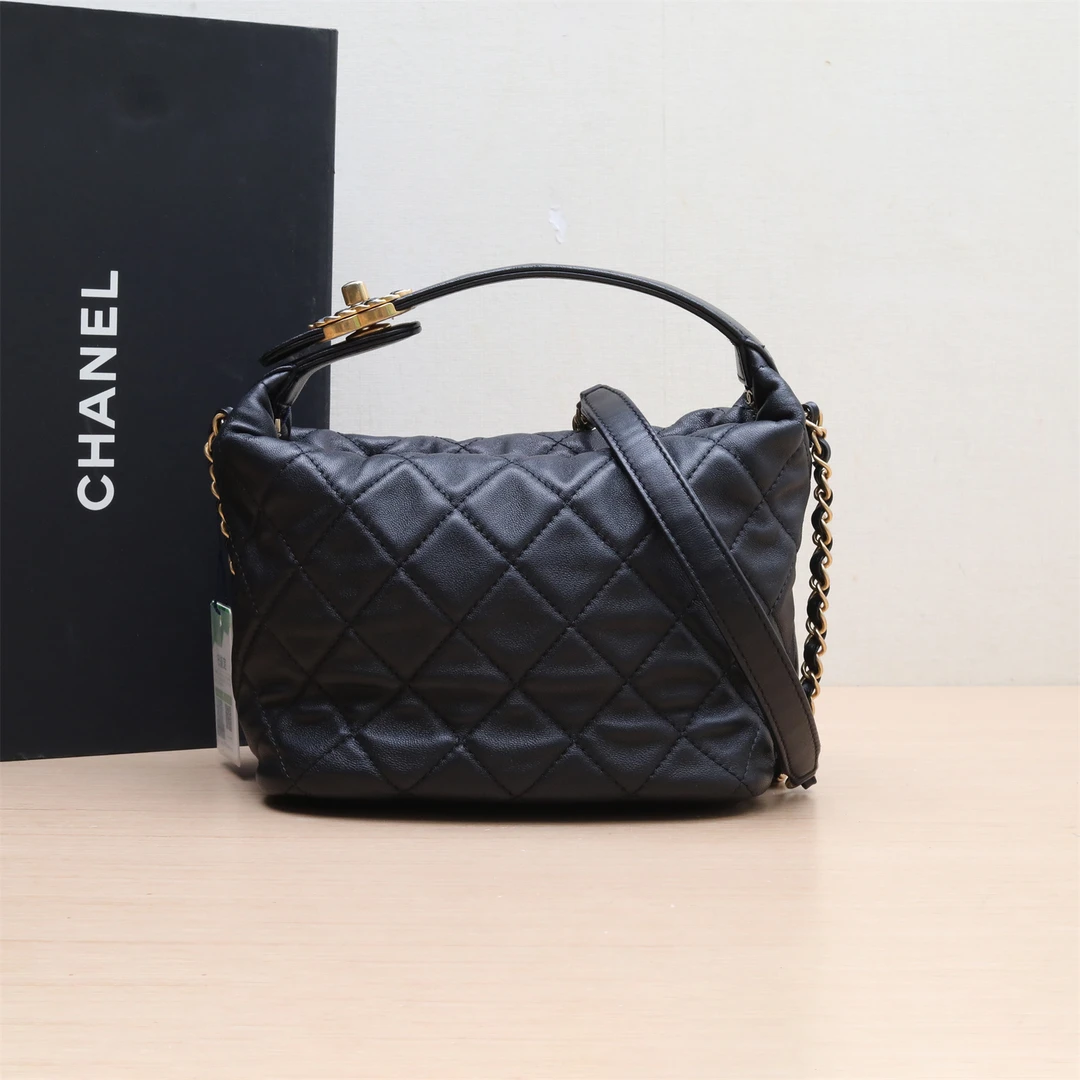 95新 Chanel/香奈儿 小花双双 19BAG Hobo 饭盒包 黑色 皮革S