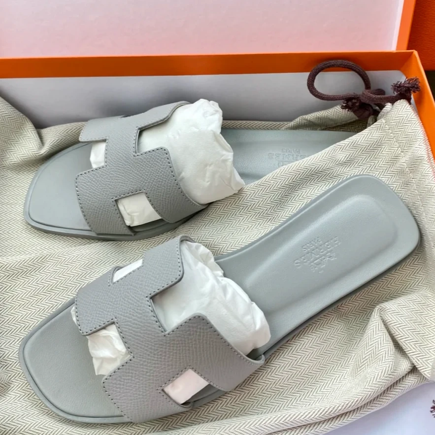 全新未使用 Hermes/爱马仕 小花佳珊TP028961 Oran H 拖鞋