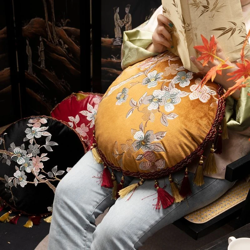 中式高档圆形抱枕创意国潮节日礼物送朋友柔软亲肤立体饱满可定制