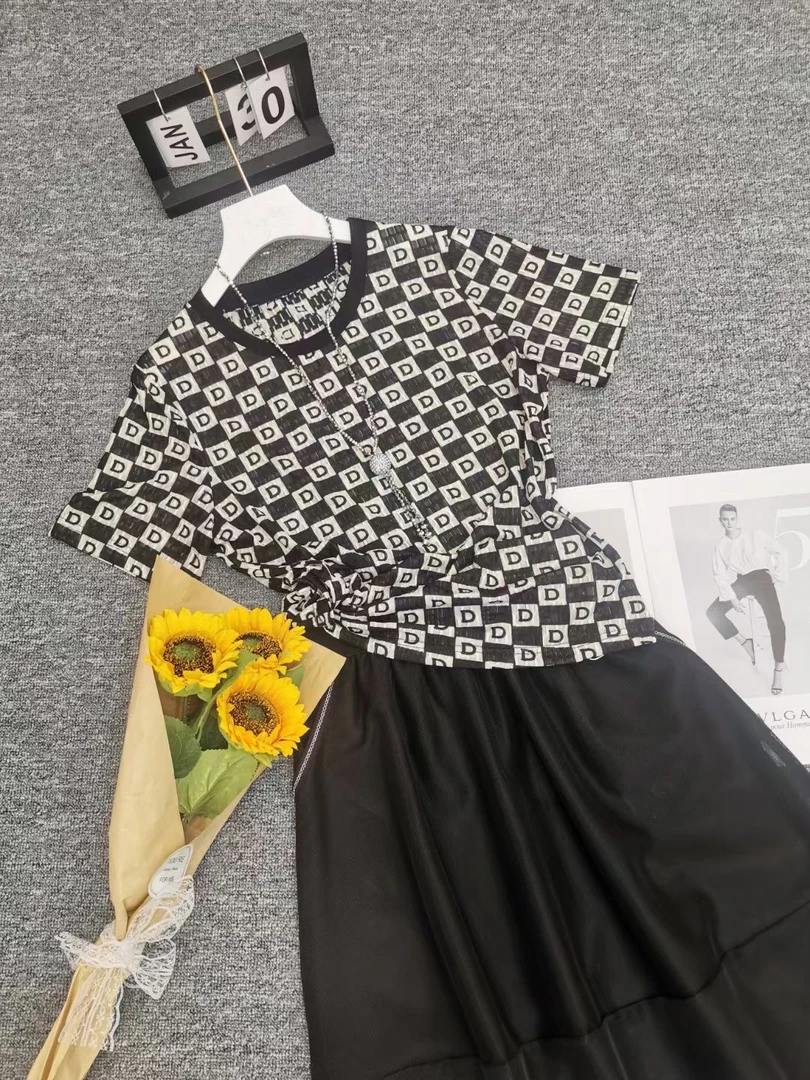 2024女装上衣T恤圆领短袖打底衫长57cm货号2330