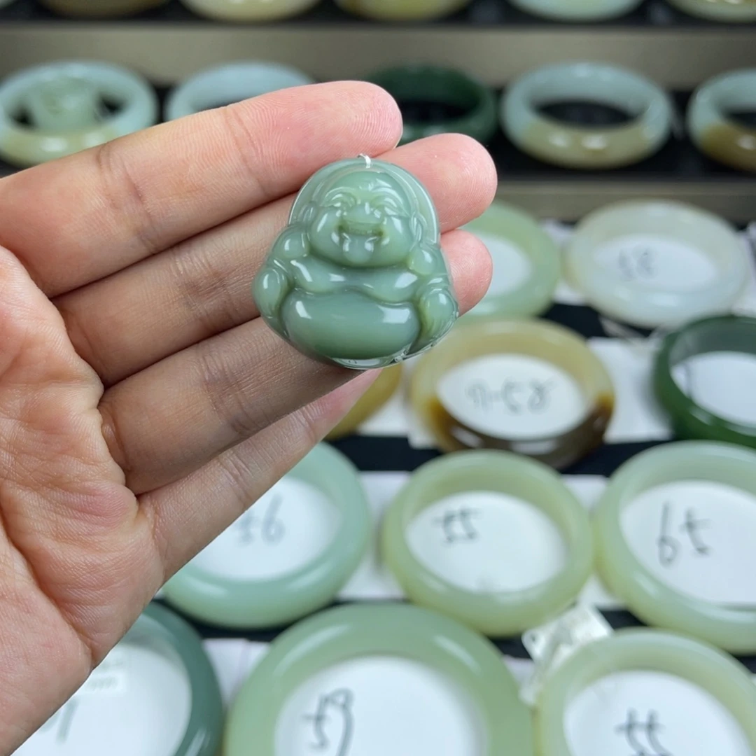 和田玉颈饰未镶嵌