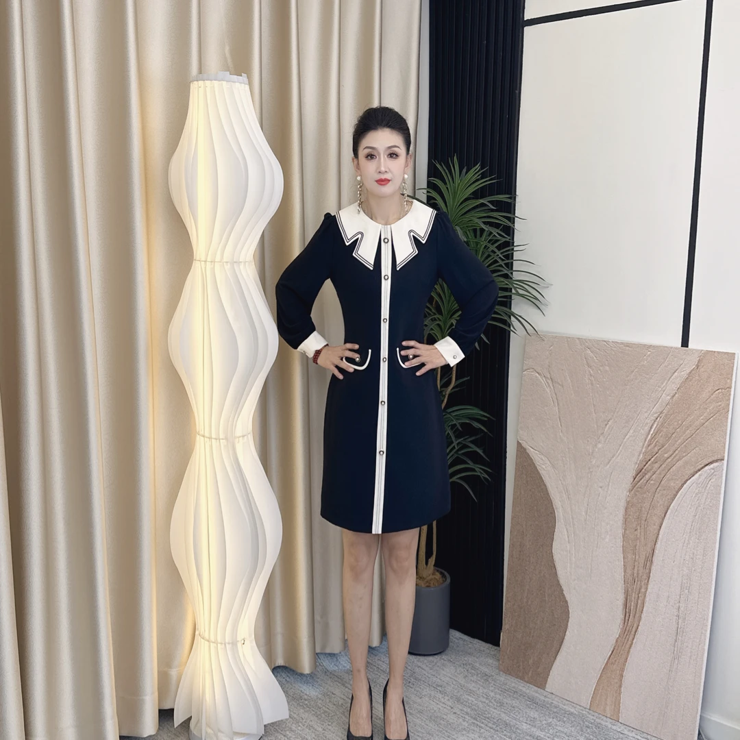 A800秋季新款连衣裙显瘦气质百搭优雅名媛时尚修身长袖设计师女士