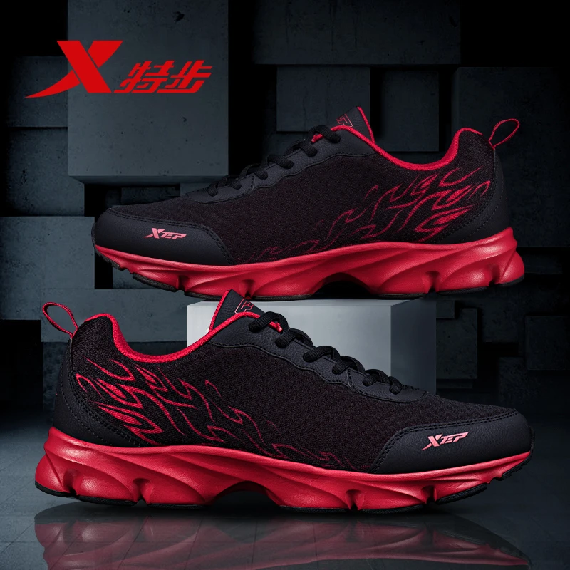 特步男鞋秋冬运动鞋男款官方正品休闲鞋子黑色新款软底减震跑步鞋