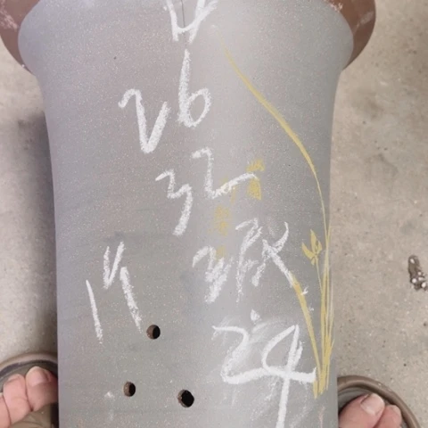 紫砂花盆24……………………