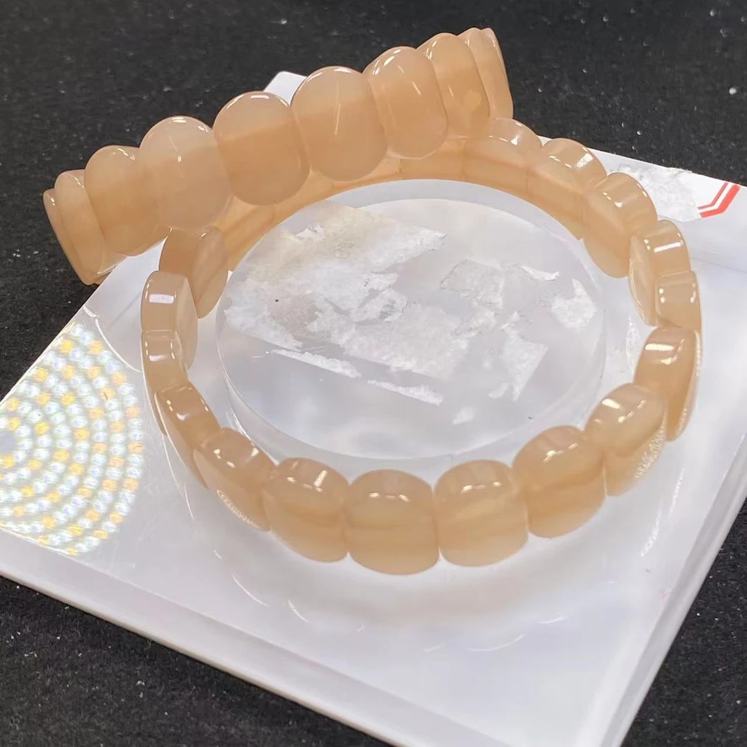 藕粉色手牌发一条88I25