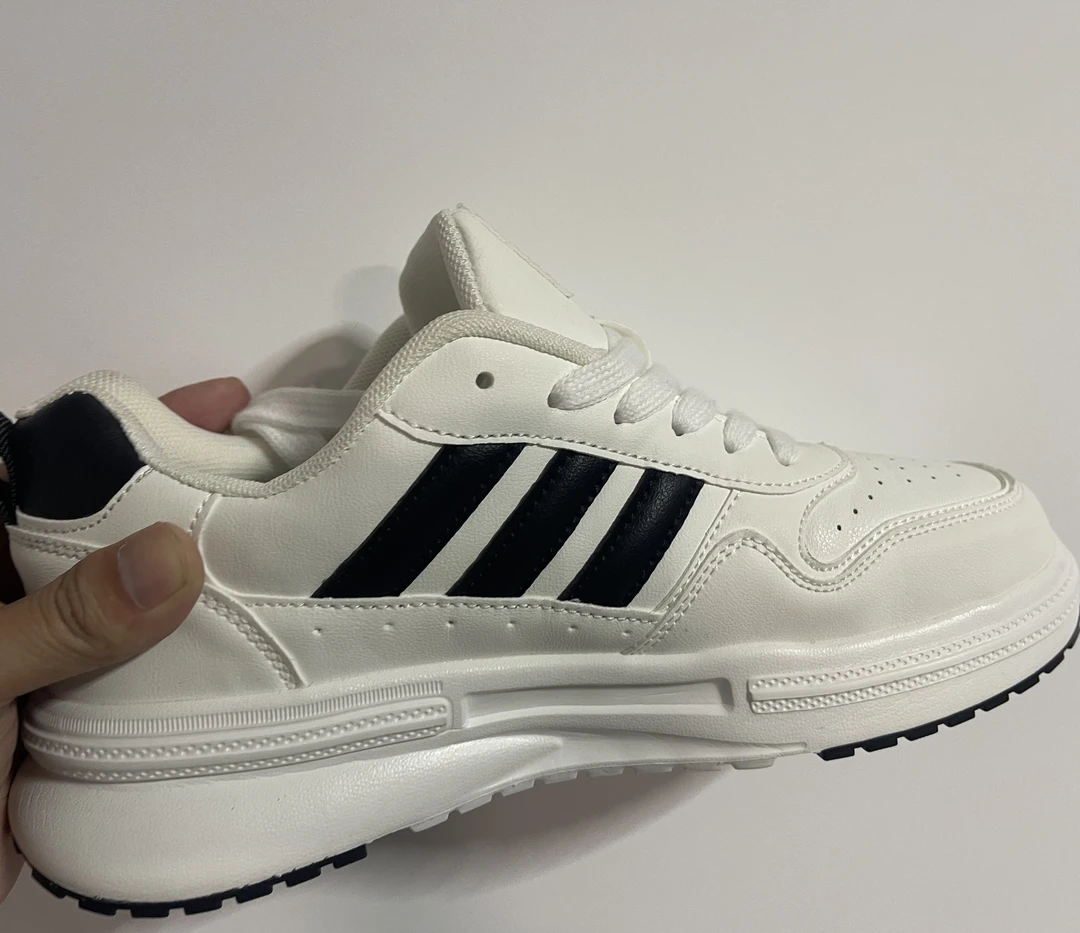 2024四季新款男鞋轻便软底休闲板鞋百搭新款小白鞋厚底增高运动鞋