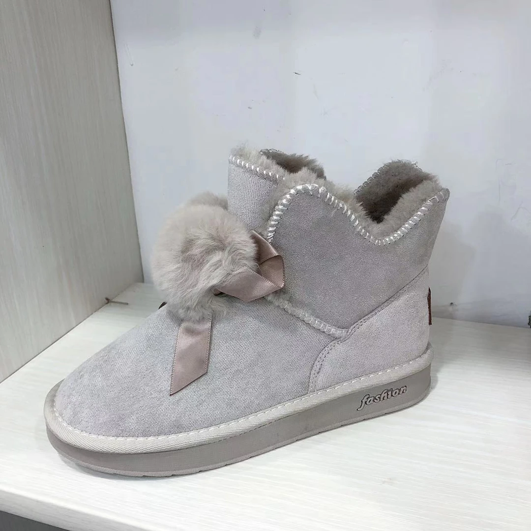 883款前面两个毛球款三色雪地靴个别微瑕