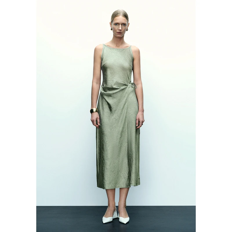 UR夏季新款女装气质收腰薄荷曼波质感褶皱系带连衣裙UWG740060