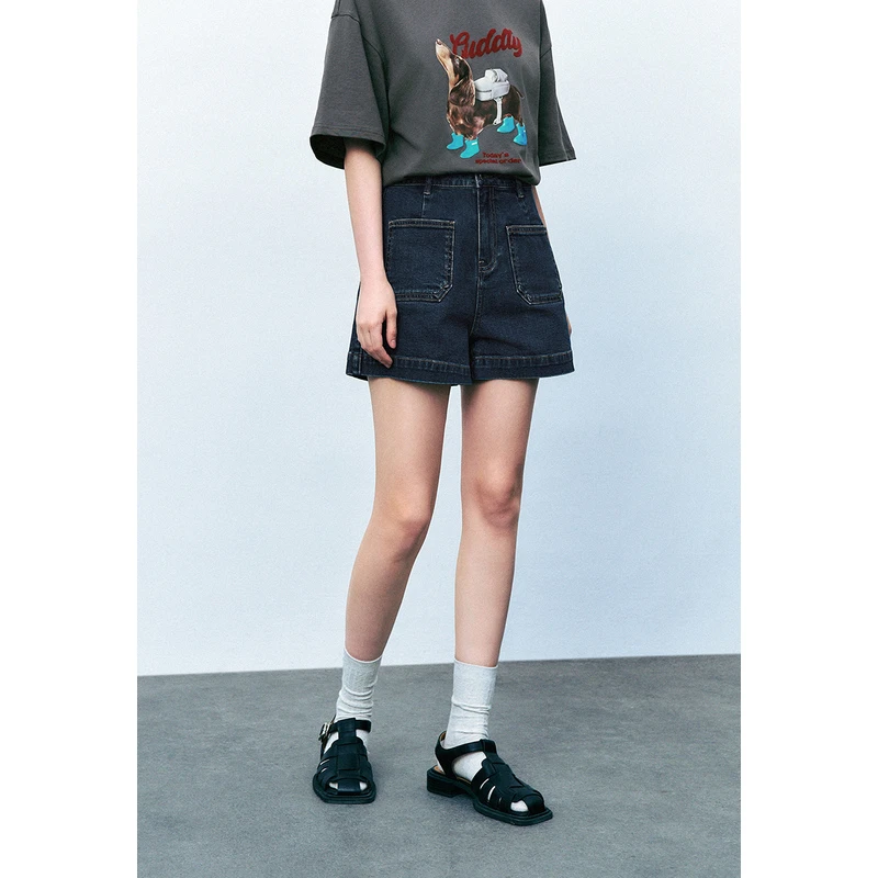 UR女装时尚洗水明线描边口袋牛仔短裤UWU840081