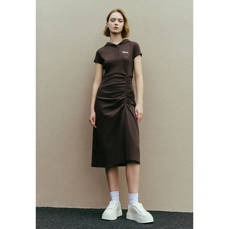 UR春季新款女装气质收腰抽褶设计感刺绣连帽X型连衣裙UWL740010