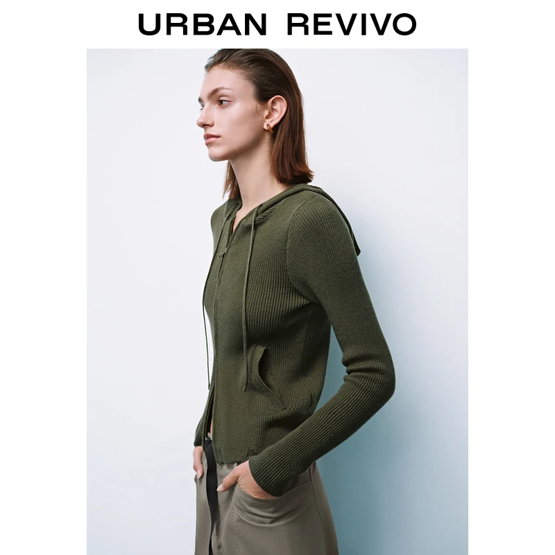 UR2024冬季新款女装休闲运动风做旧破洞针织开衫UYL940091