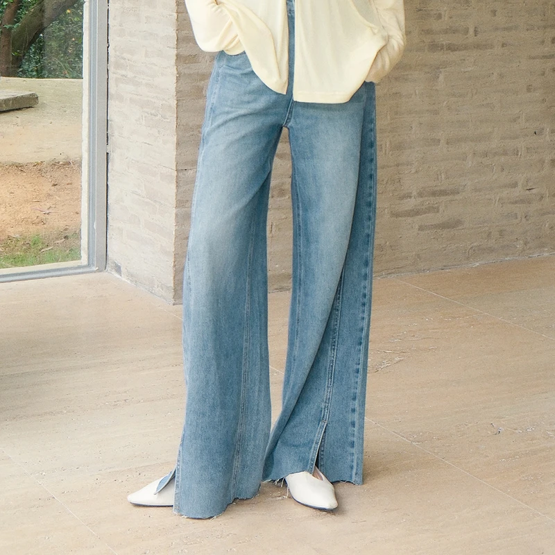 UR2024夏季新款女装复古水洗高街阔腿开衩牛仔长裤UWJ840057