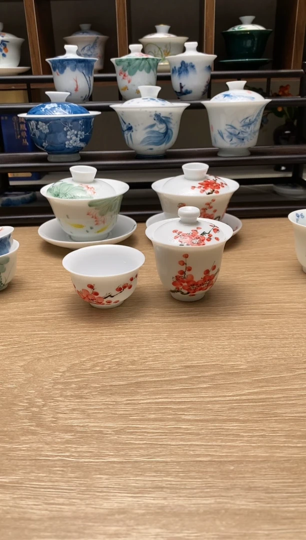【闪购商品】手绘红梅套装美人肩盖碗+1荷香杯
