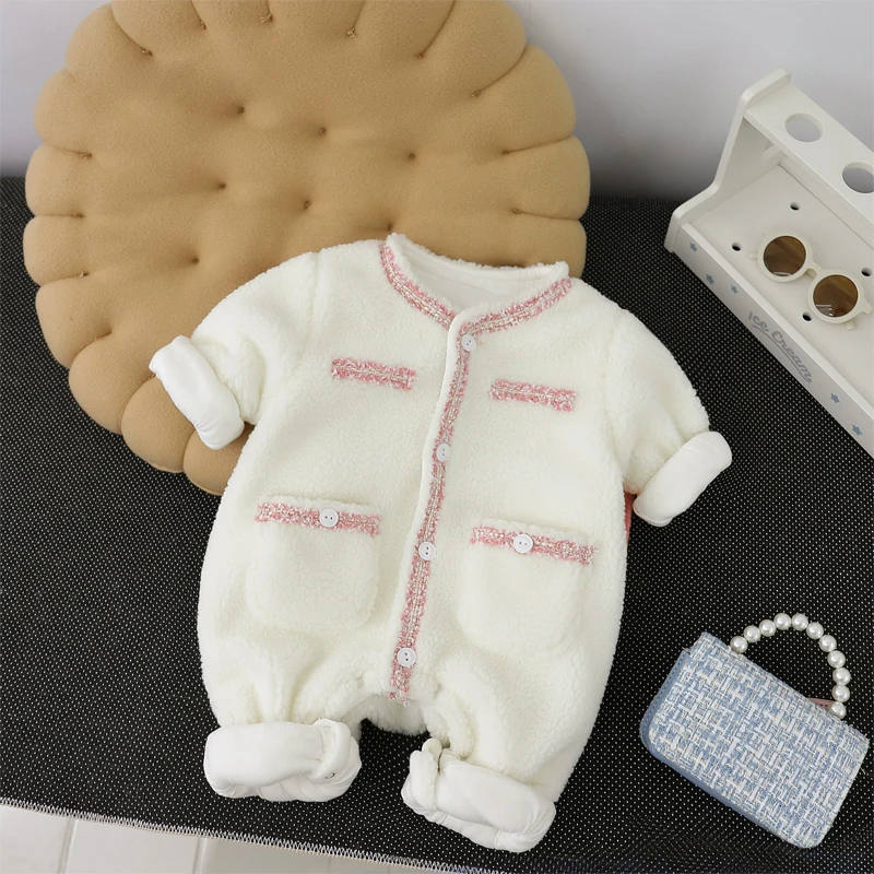 2023秋冬婴儿衣服新生儿秋装加厚外出服周岁女宝宝公主风连体衣秋