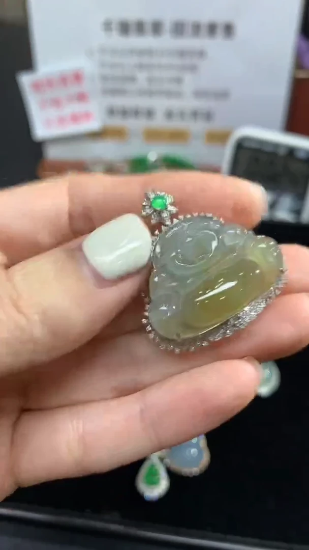 【闪购商品】翡翠吊坠(不含链)18K金镶嵌佛公回流不退不换|8800+0
