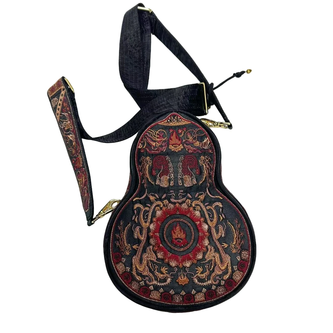 【香云走心】飞天藻井金 包24ZX8147