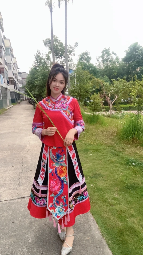 少数民族壮族苗族瑶族布依族民族风重工刺绣套装