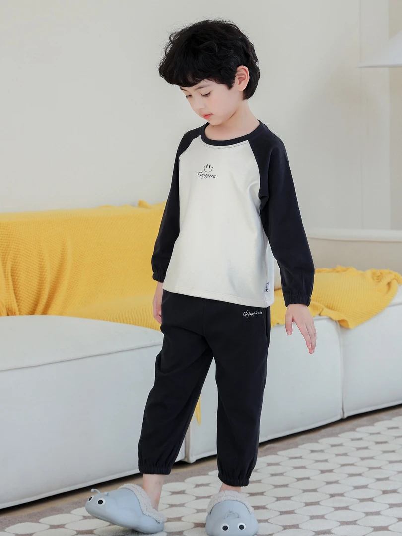 3352妈咪印象儿童圆领中厚家居服抗菌双面绒男童睡衣两件套