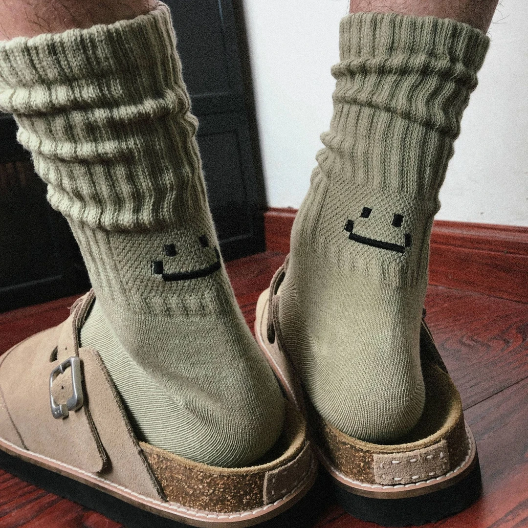 TREETALLIFE刺绣笑脸袜子男款袜子女秋冬中筒长筒袜毛巾底堆堆袜