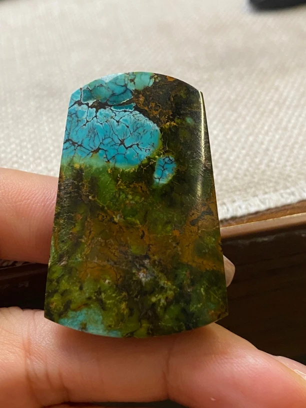 精品高瓷原矿绿松石山水画风格平安牌