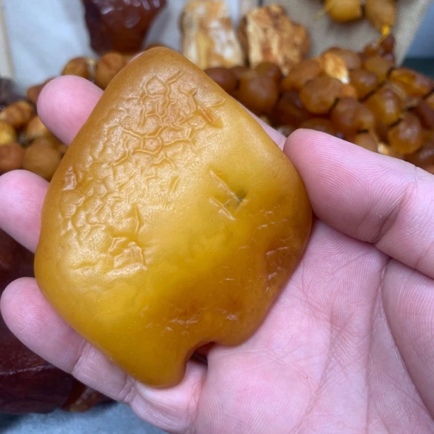 全皮荔枝皮黄皮手把件